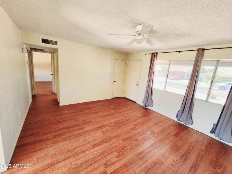 Large Living/TV Room