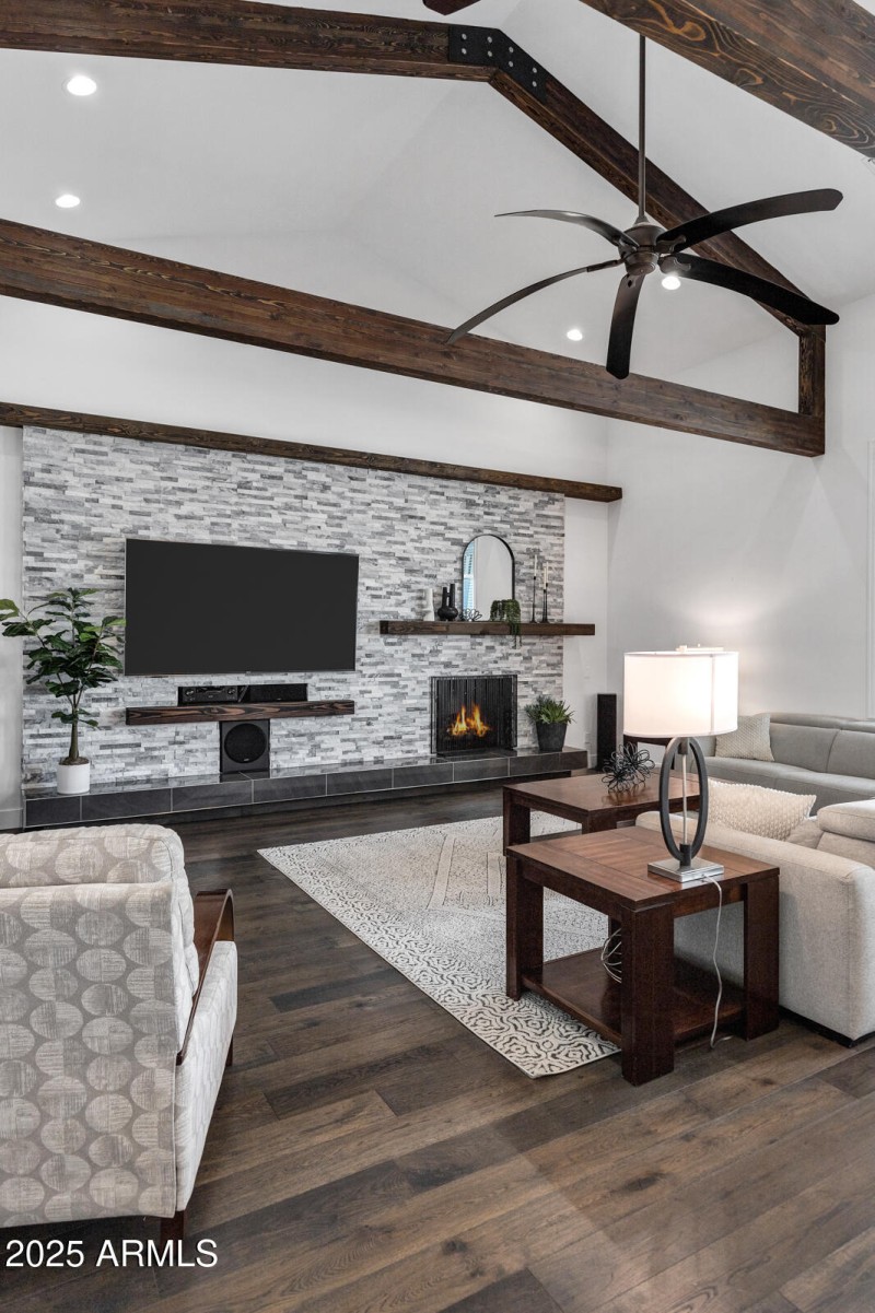 12228 E Wood Dr-105