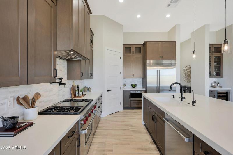 15 Kitchen B2-17