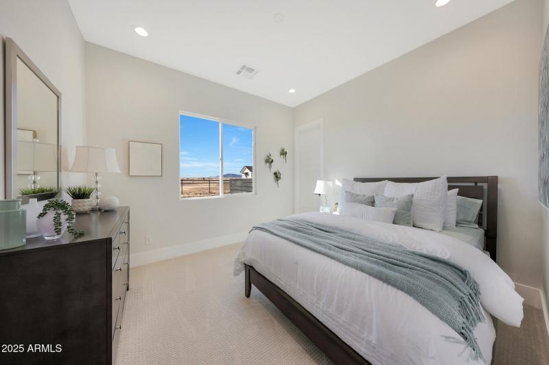 32 Bedroom 2 B7-1