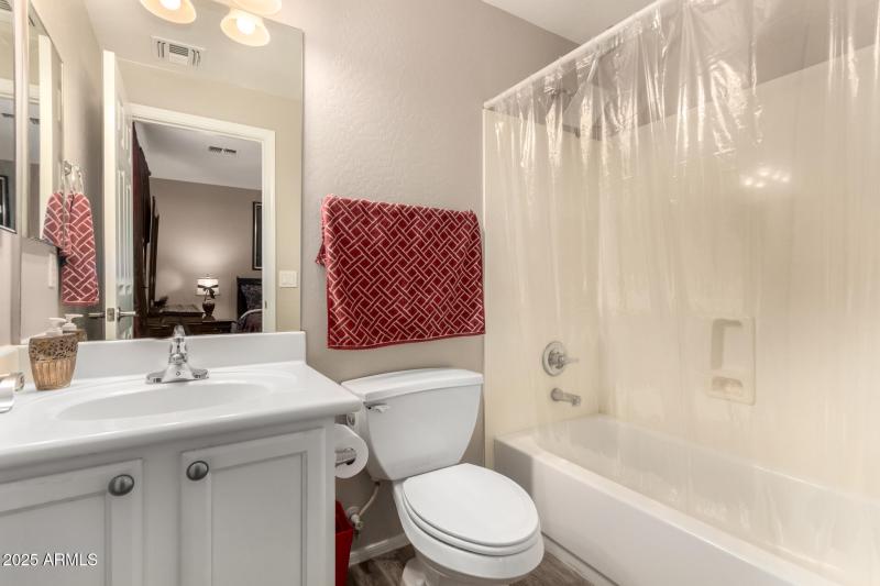 Bath suite downstairs