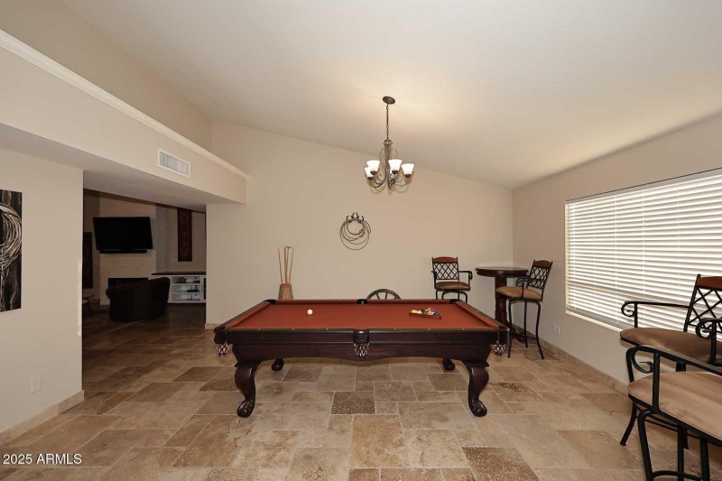 Billiard-Living Room