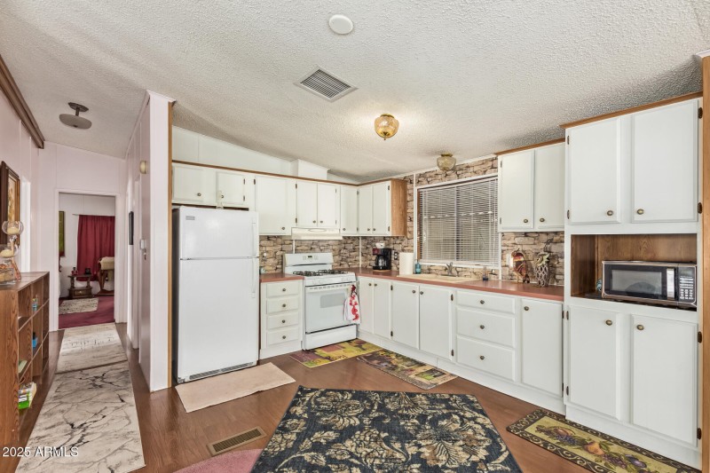 11 - 43rd
