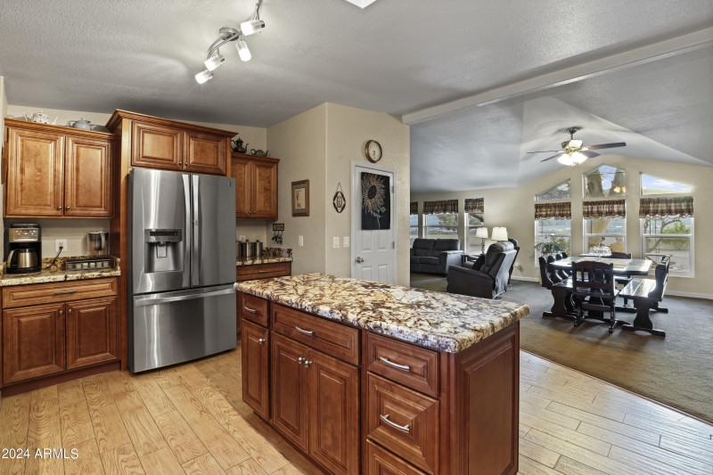 Kitchen (3)