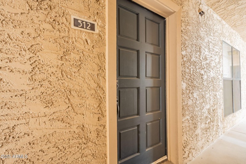 512 Entrance