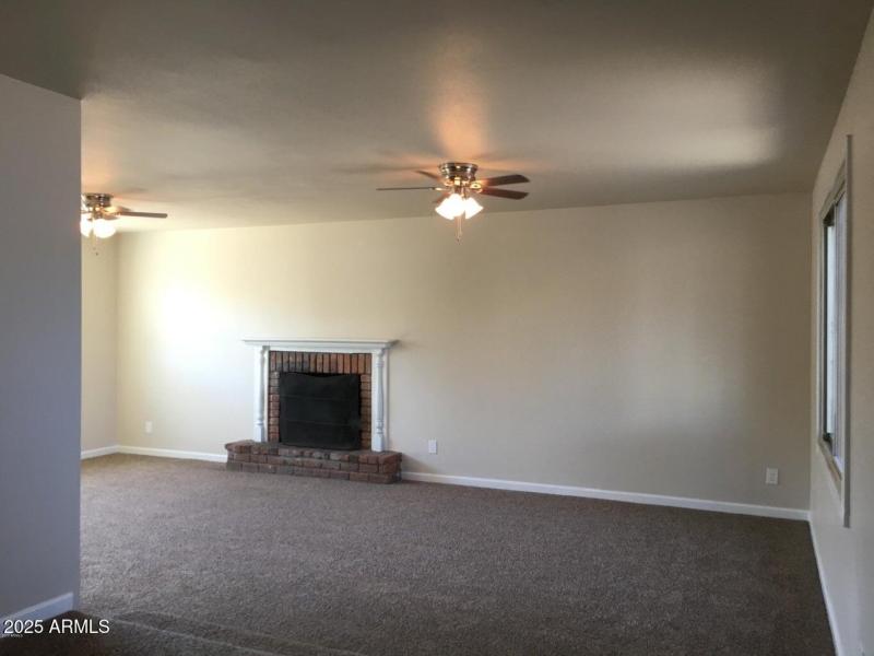 20170330190148767808000000-o