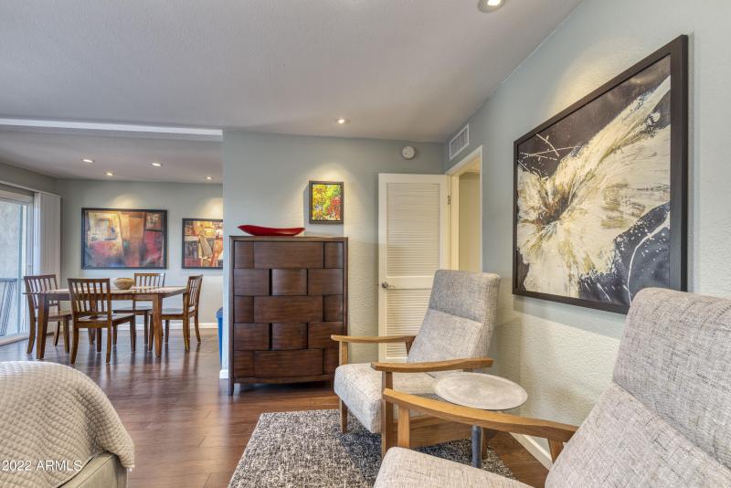 Sitting Area ~ Dining