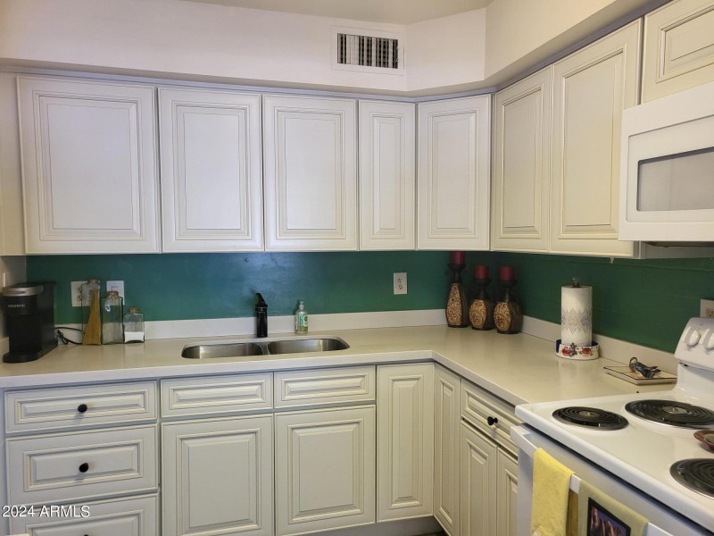 UPGRADED CABINETS