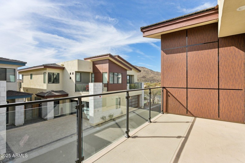 Plan 2 - Front Viewing Deck