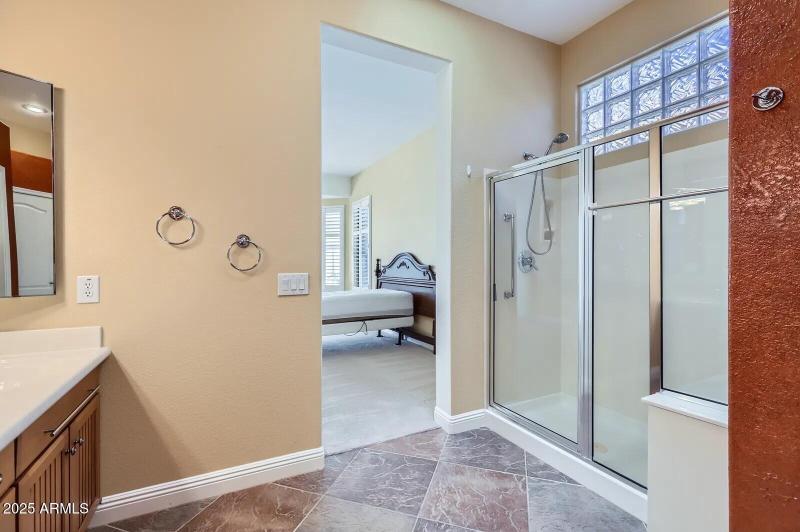 22 Primary Bathroom (1)