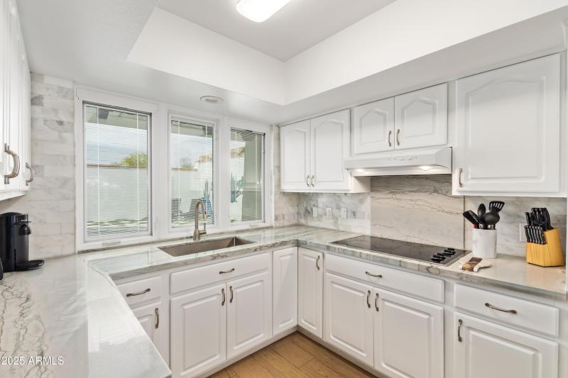 67fdfe_13 - Country Club