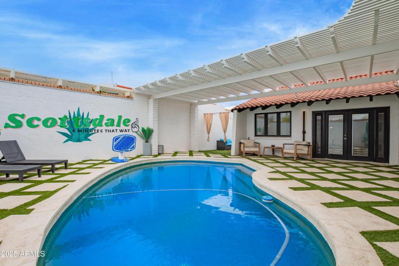 67fdfe_36 - Country Club