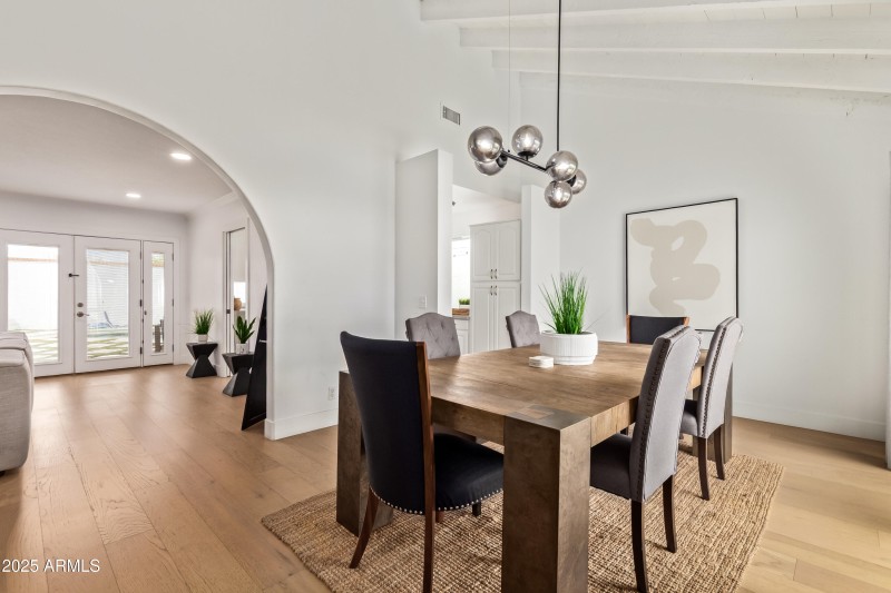 67fdfe_09 - Country Club