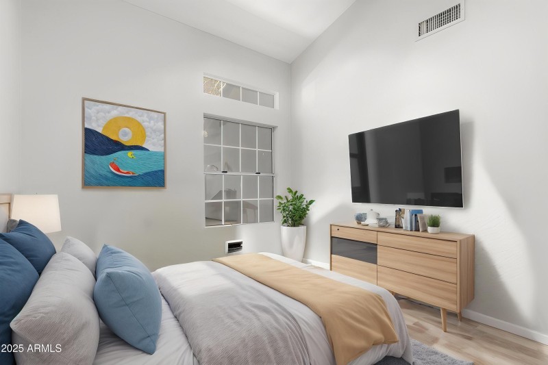 27-Golden - Bedroom - Standard - 3