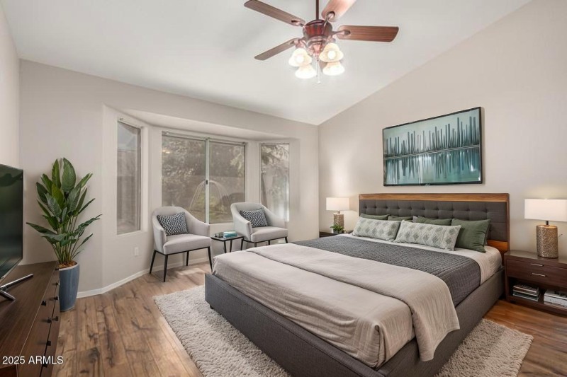 17-Golden - Bedroom - Modern - 5
