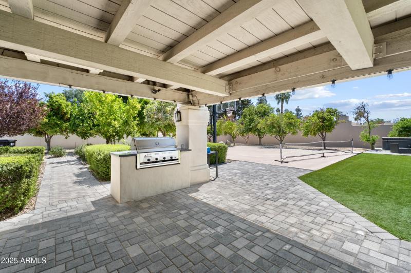 Covered Outdoor Dining & Grilling Area