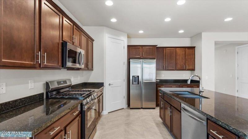 24-2530 N Pony Ln