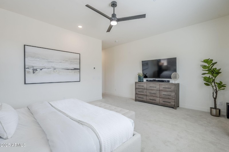 Primary suite
