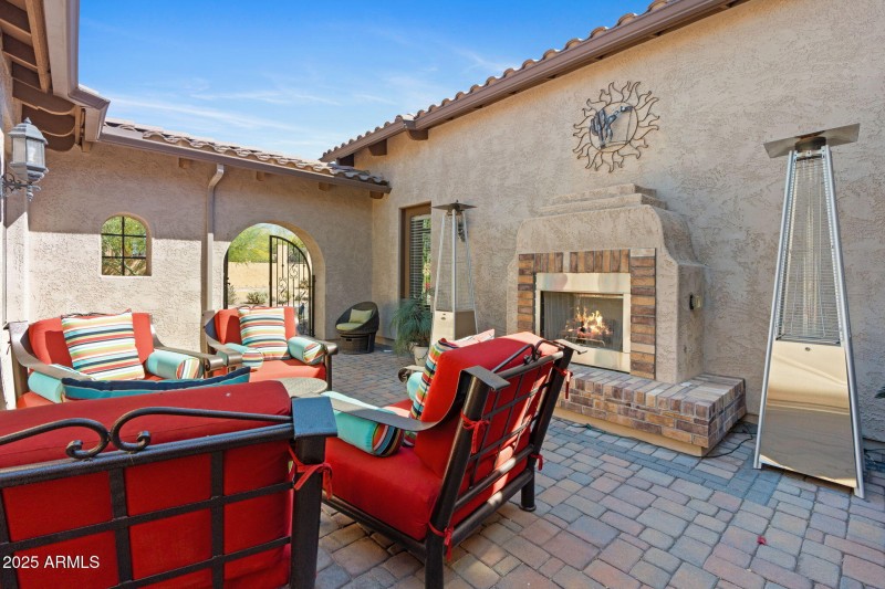 5-web-or-mls-2304-n-steele-cir