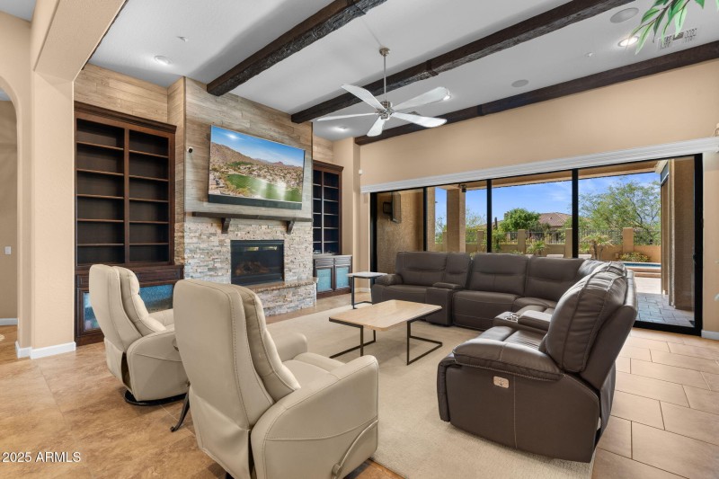 10-web-or-mls-2304-n-steele-cir