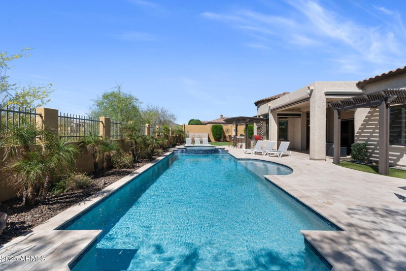 65-web-or-mls-2304-n-steele-cir