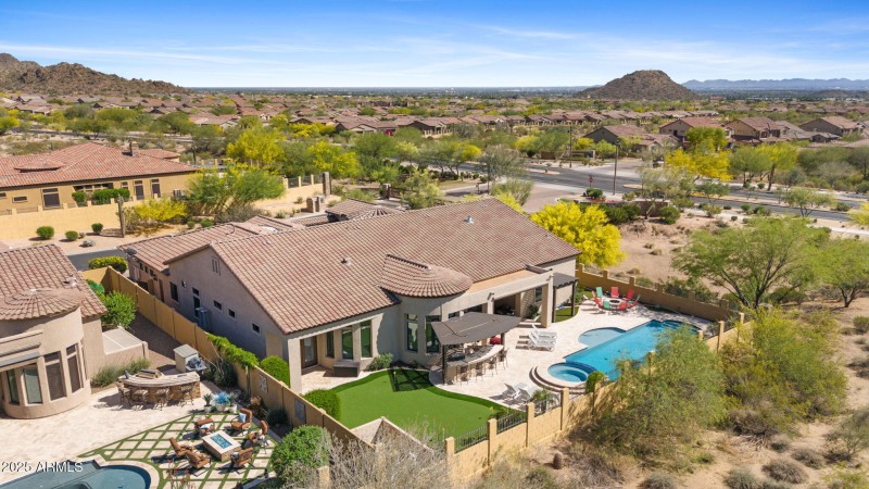 75-web-or-mls-2304-n-steele-cir