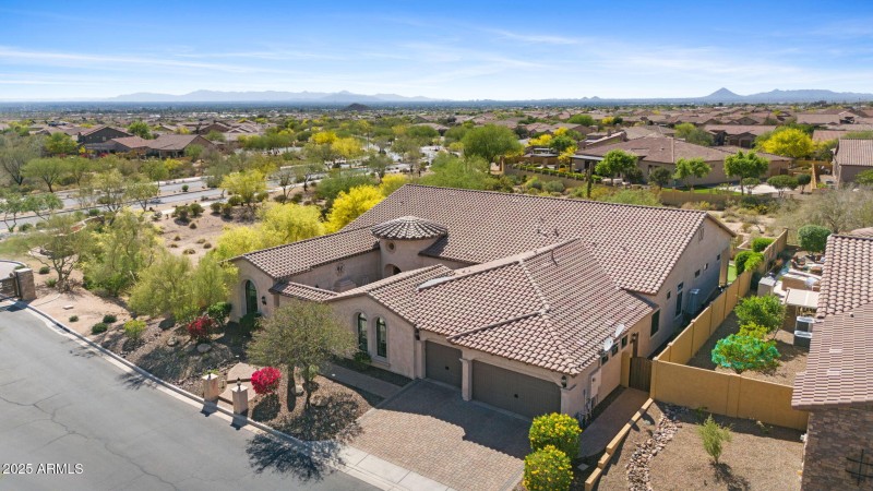 76-web-or-mls-2304-n-steele-cir