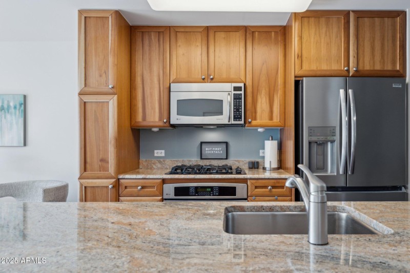 11-web-or-mls-4808-n-24th-st-1303