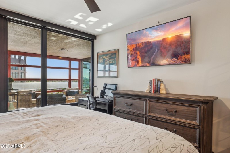 15-web-or-mls-4808-n-24th-st-1303