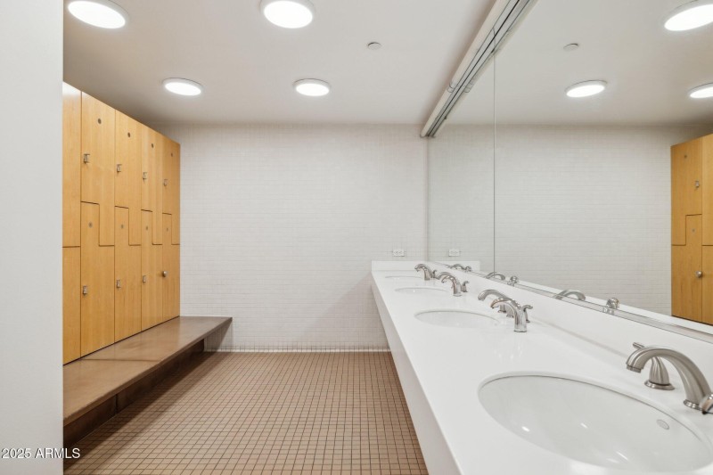 31-web-or-mls-4808-n-24th-st-1303