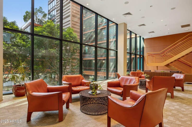 38-web-or-mls-4808-n-24th-st-1303