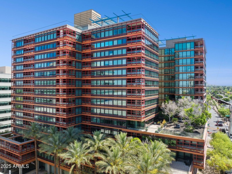 44-web-or-mls-4808-n-24th-st-1303