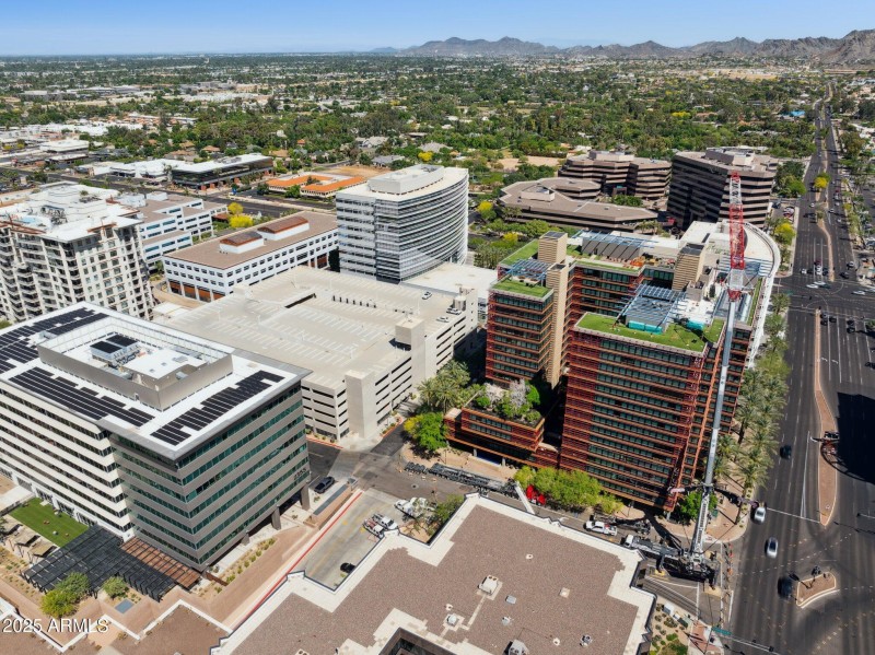 51-web-or-mls-4808-n-24th-st-1303