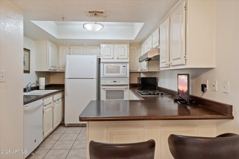 CORIAN COUNTERS