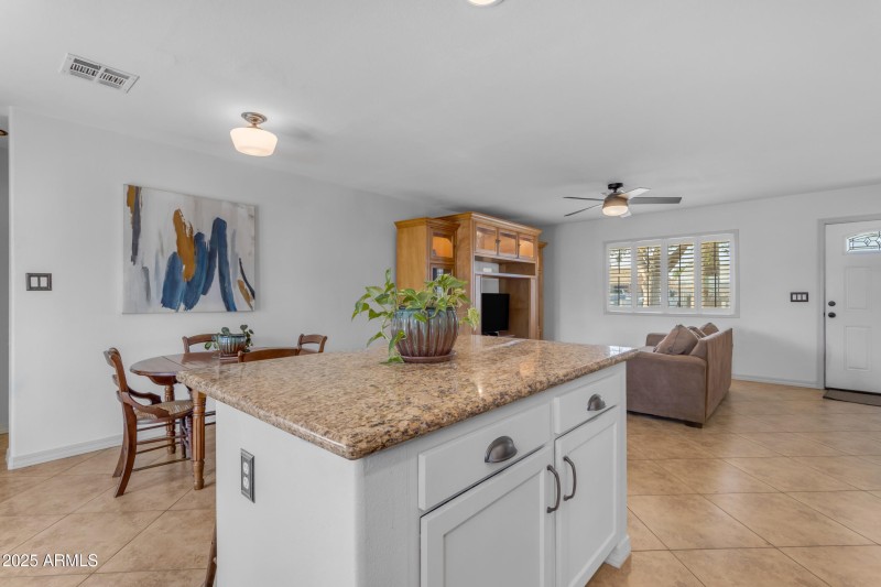 Kitchen/Living Area