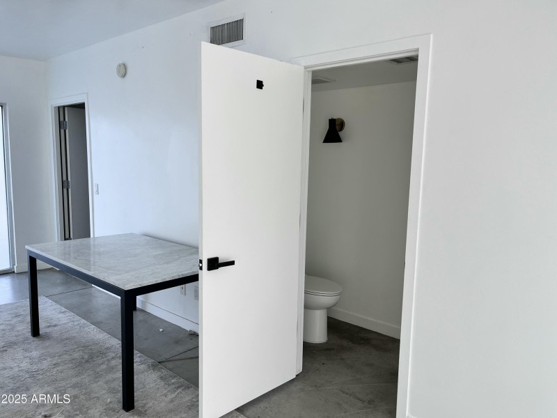 1ST FLOOR - COMMERCIAL SPACE