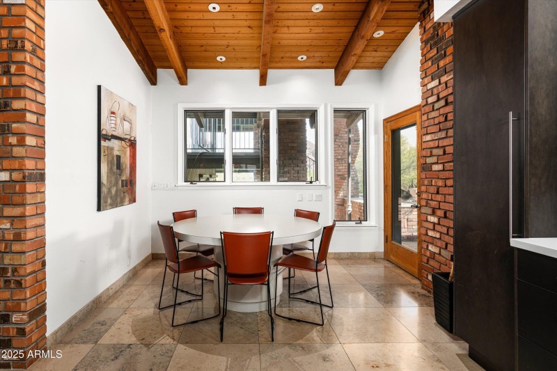 018-6830 N 46th Pl (18 of 102)