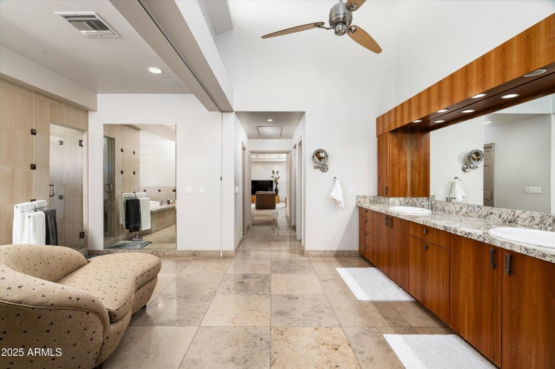 034-6830 N 46th Pl (34 of 102)