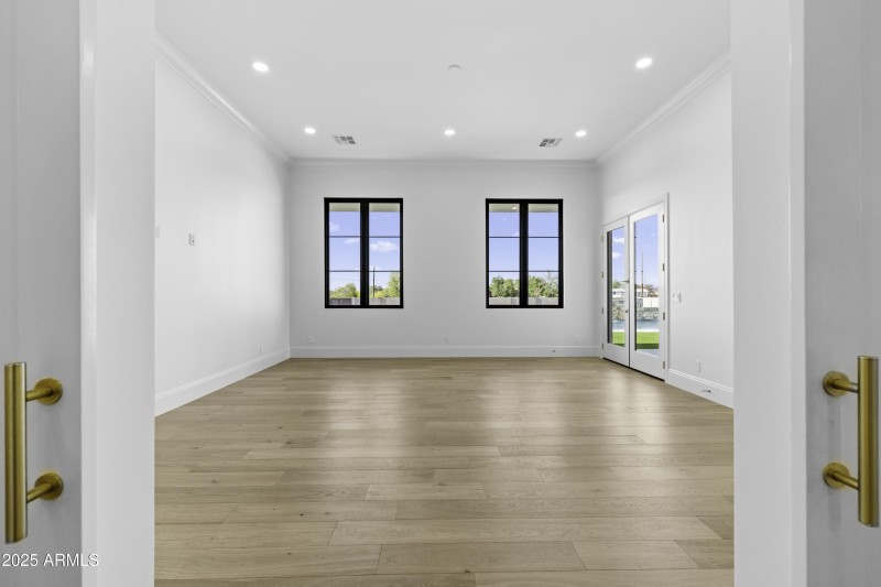 Flex Room