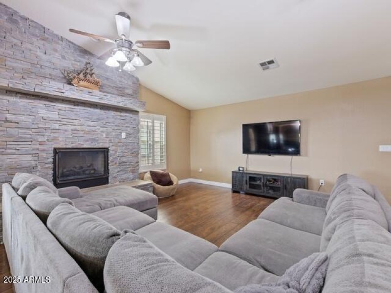20405 N 42nd (17)