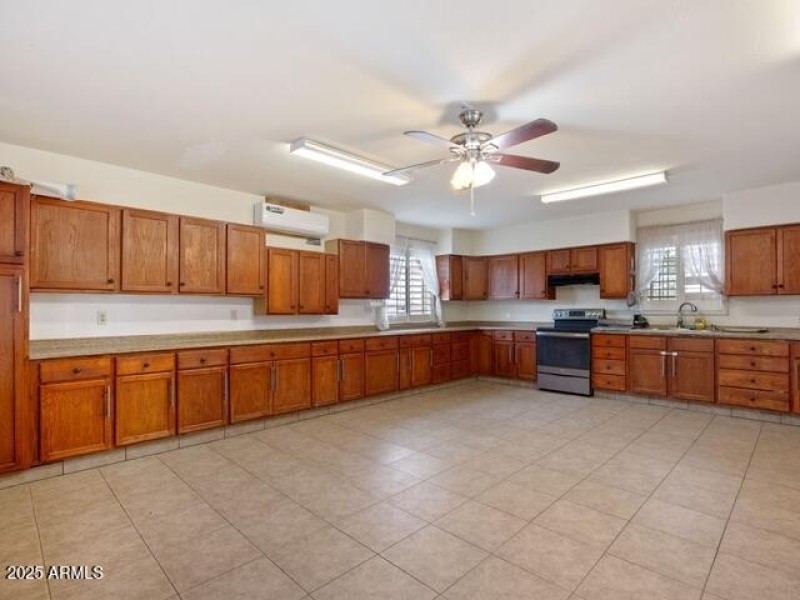 20405 N 42nd (24)