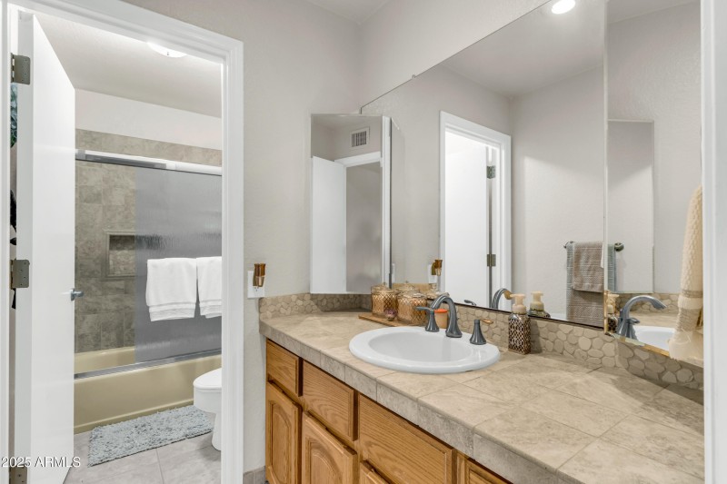 Upstairs Full Bath