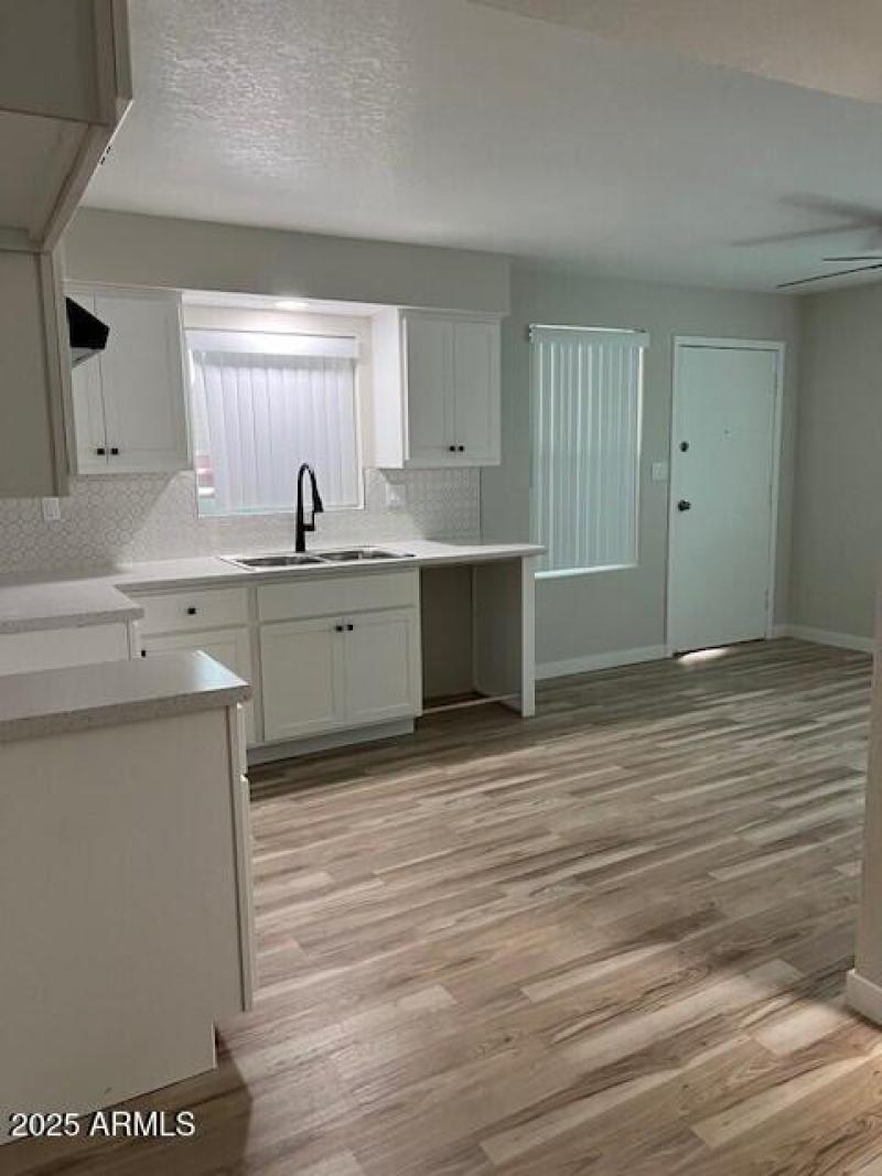 2416- unit 4 kitchen 3a