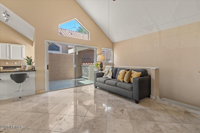 09-Living Room