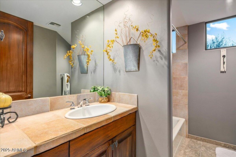 34-Ensuite Bath