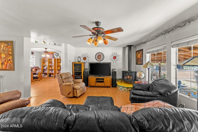 61-web-or-mls-2022-10-12 01.27.25-1