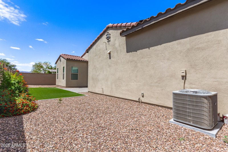 36 Dartmount