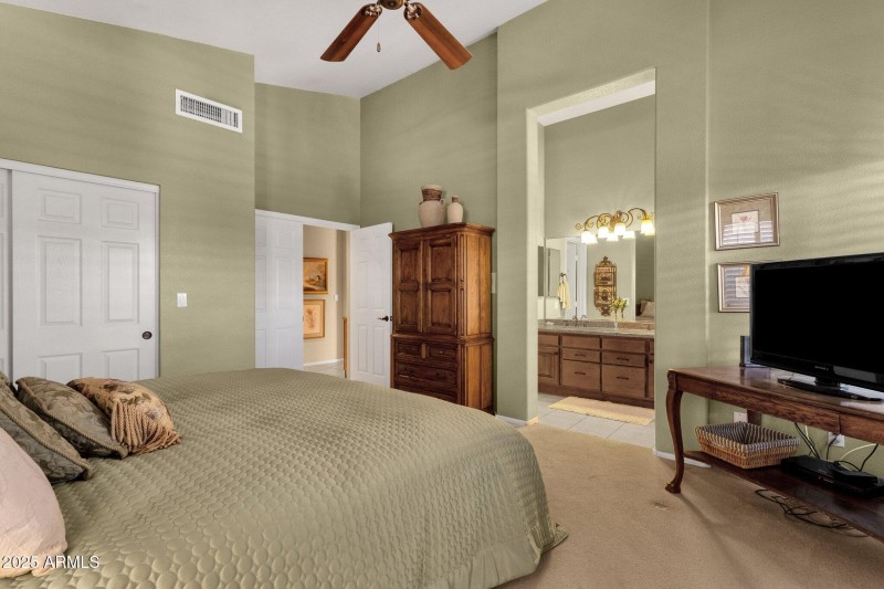 27-web-or-mls-4720-e-bighorn-ave
