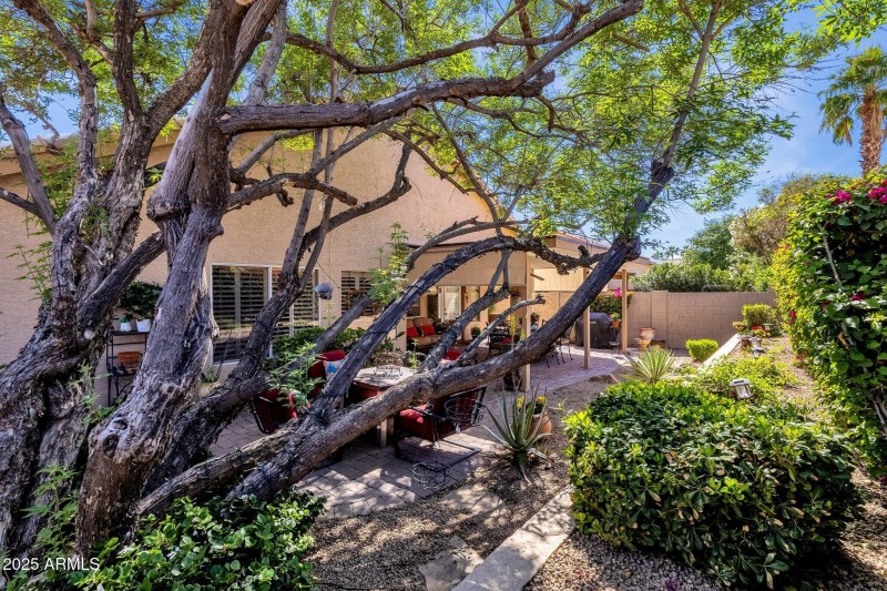 39-web-or-mls-4720-e-bighorn-ave