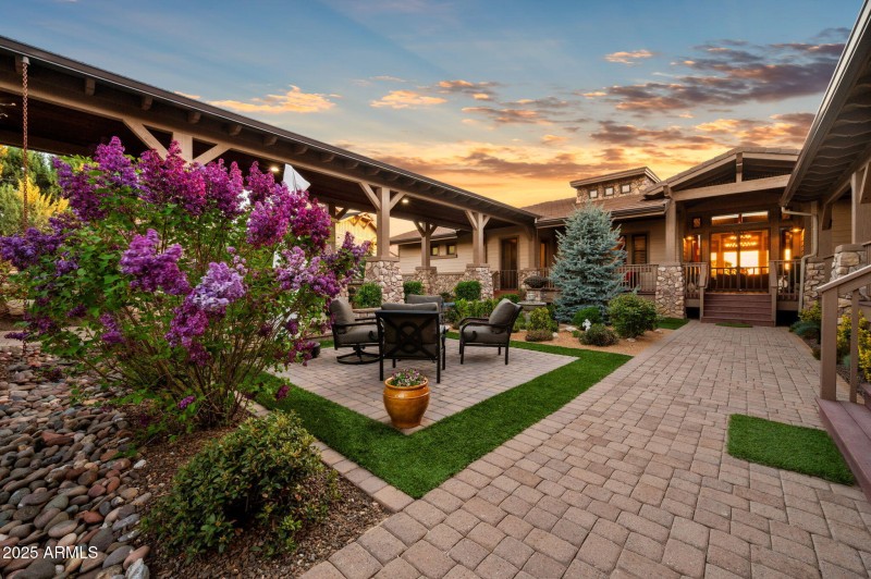 9-Front Courtyard (3)
